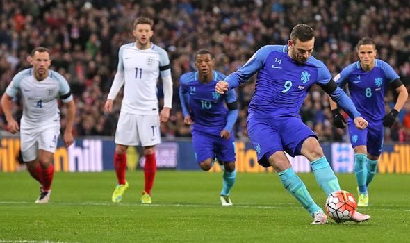 更与他们精 更与他们精