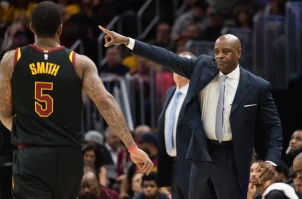 这记回击将 这记回击将